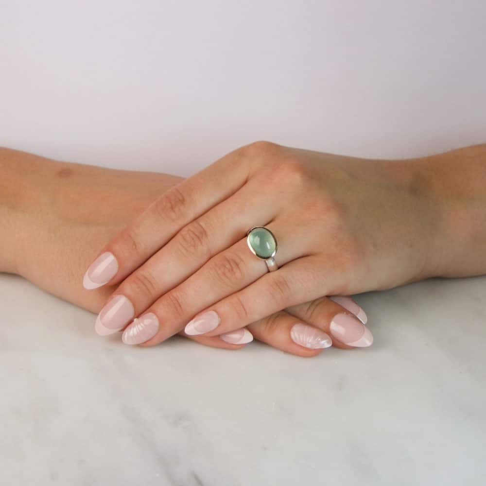 Mint Aquamarine Oval Cabochon Ring - Image 2
